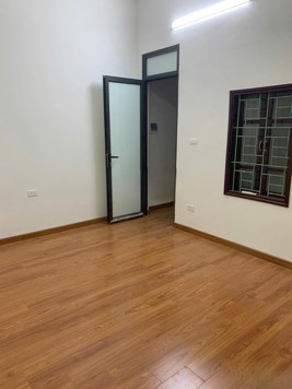 Cần bán căn nhà tại quận Thanh Xuân Hà Nội, nhà nở hậu, vị trí trung tâm, giá tốt.